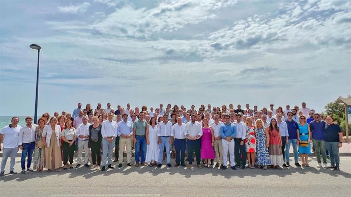El Partido Popular de la Región de Murcia y el Partido Popular de la Comunidad Valenciana han mantenido un encuentro de trabajo en San Pedro del Pinatar
