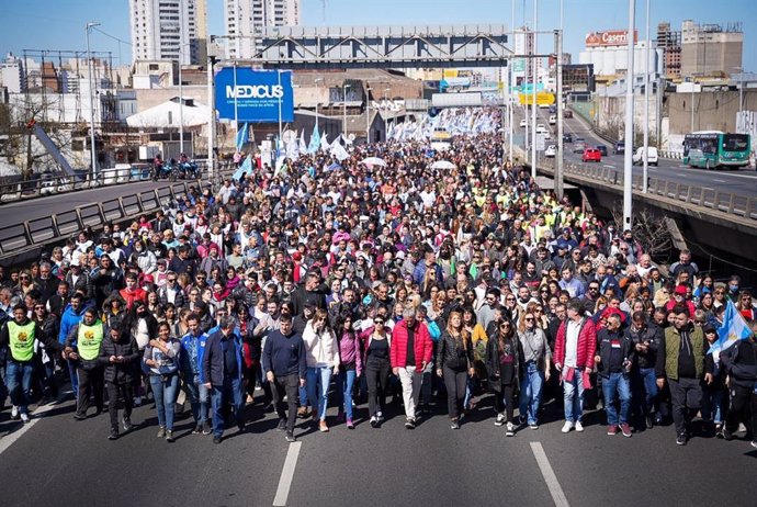 Concentración en repulsa al ataque contra Cristina Fernández en Buenos Aires