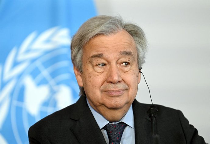 Archivo - 11 May 2022, Austria, Vienna: United Nations Secretary General Antonio Guterres attends a joint press conference with Austrian President Alexander Van der Bellen (not pictured) following their meeting. Photo: Roland Schlager/APA/dpa