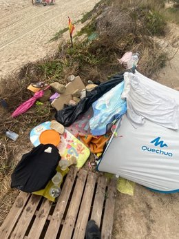 Acampada en la playa del Rinconcillo de Algeciras (Cádiz).