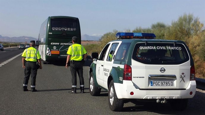 Investigado un conductor tras golpear a un ciclista circulando positivo en alcohol y sin carnet