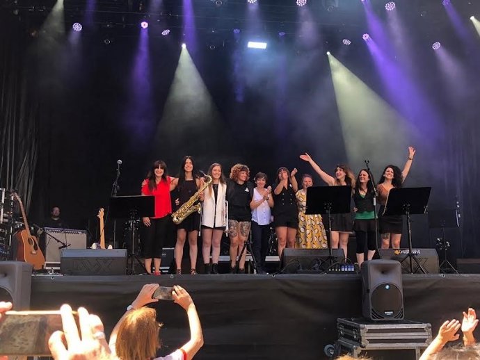 Espectáculo 'Gilrs to the front!'