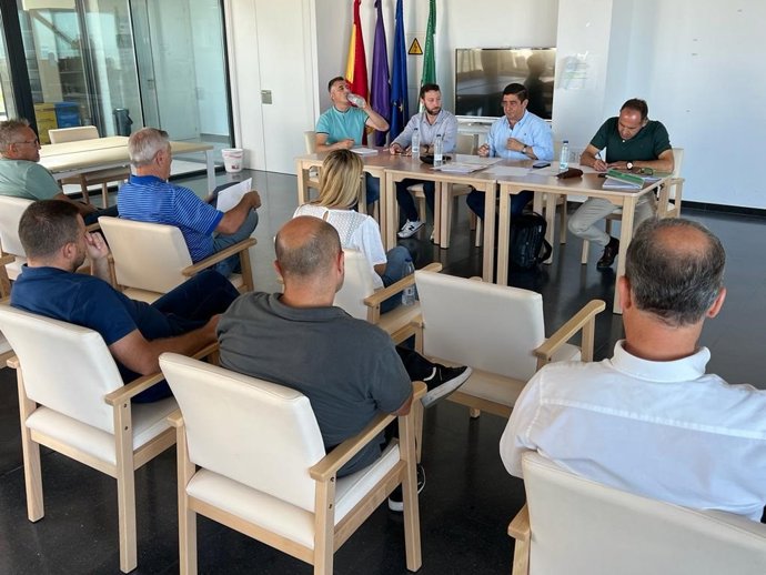 Reunión del Comité Comarcal del PSOE de Cazorla, en La Iruela (Jaén).
