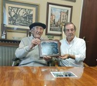 Gernika rinde homenaje a Luis Iriondo, uno de los pocos supervivientes del bombardeo, al alcanzar los 100 años