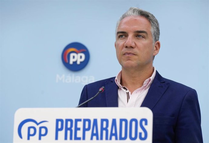 Archivo - El coordinador general del PP, Elías Bendodo, en rueda de prensa