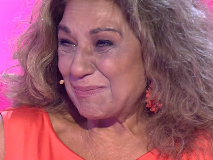 LOLITA FLORES