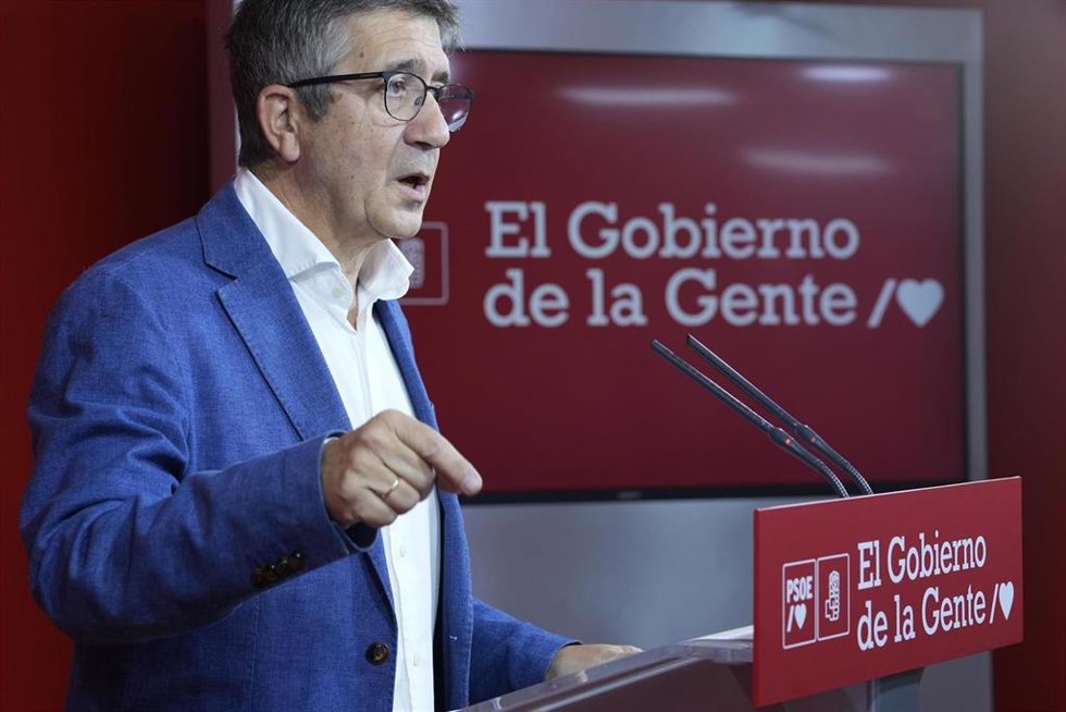 Rueda de prensa de Patxi López en la sede del PSE-EE