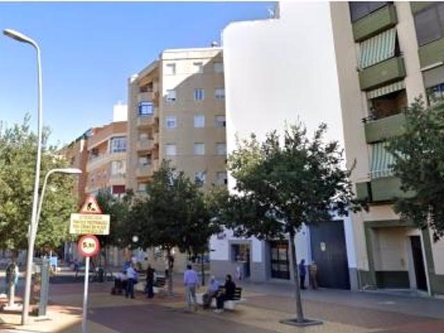 Viviendas en la calle Salvador de Almendralejo (Badajoz).