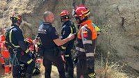 Herida muy grave una ciclista de 52 años al caer por un terramplén de ocho metros en Villaviciosa