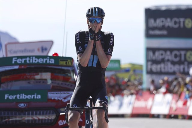 El ciclista neerlandés Thymen Arensman (DSM) se impone en la etapa reina de La Vuelta a España