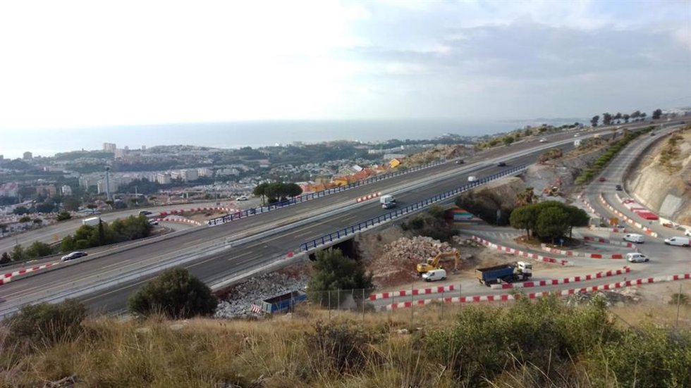 Archivo - Imagen de archivo de la autopista AP-7, a su paso por Benalmádena