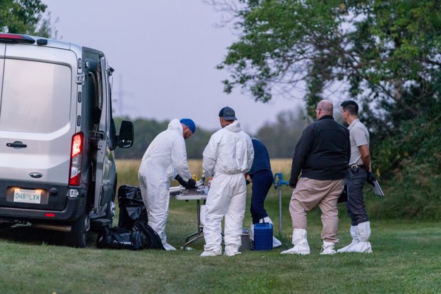 04 September 2022, Canada, Weldon: Investigators work at a crime scene in Weldon after 10 people died and 15 are injured following stabbings that occurred at James Smith Cree Nation and Weldon in Saskatchewan. 