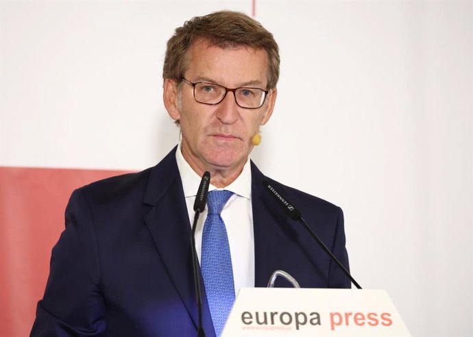 El presidente del Partido Popular, Alberto Núñez Feijóo, interviene en un desayuno informativo de Europa Press, en el hotel Villa Magna, a 5 de septiembre de 2022, en Madrid (España).