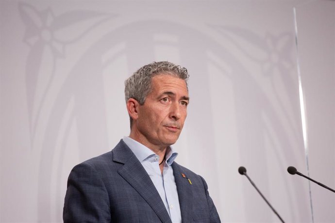 Archivo - El conseller de Educación, Josep Gonzlez-Cambray, comparece tras el Consell Executiu, a 22 de marzo de 2022, en Barcelona, Cataluña (España). El conseller de Educación de la Generalitat, Josep Gonzlez-Cambray, ha anunciado que ha comunicado 