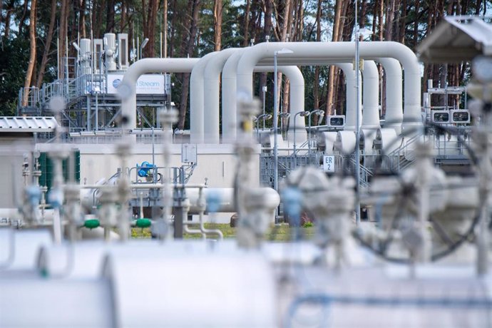 FILED - 30 August 2022, Mecklenburg-West Pomerania, Lubmin: A general view of pipe systems and shut-off devices at the gas receiving station of the Nord Stream 1 Baltic Sea pipeline and the transfer station of the OPAL long-distance gas pipeline. Photo: