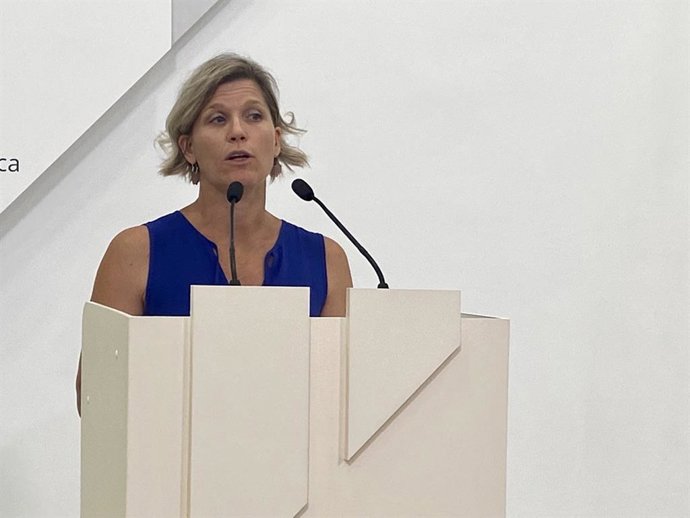 La presidenta del IMAS y consellera de Derechos Sociales, Sofia Alonso, en una rueda de prensa.