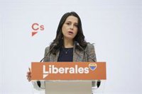 Ciudadanos se "reiniciará" en un congreso extraordinario en diciembre o enero, pero Arrimadas no adelanta sus planes