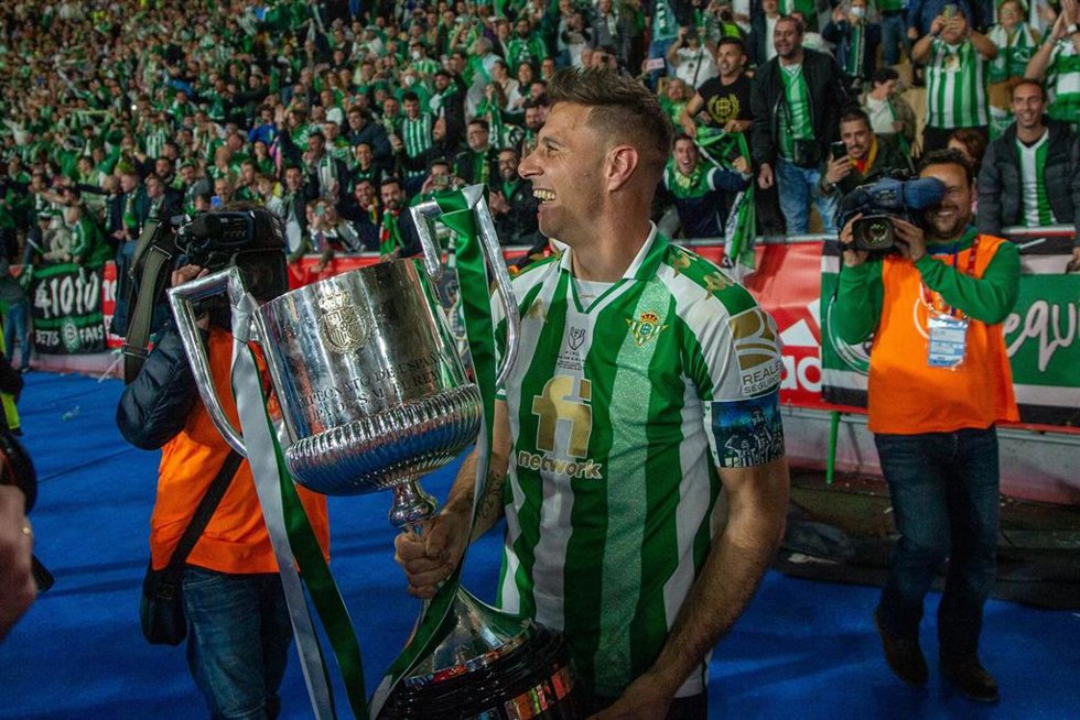 Archivo - El capitán del Real Betis Joaquín Sánchez