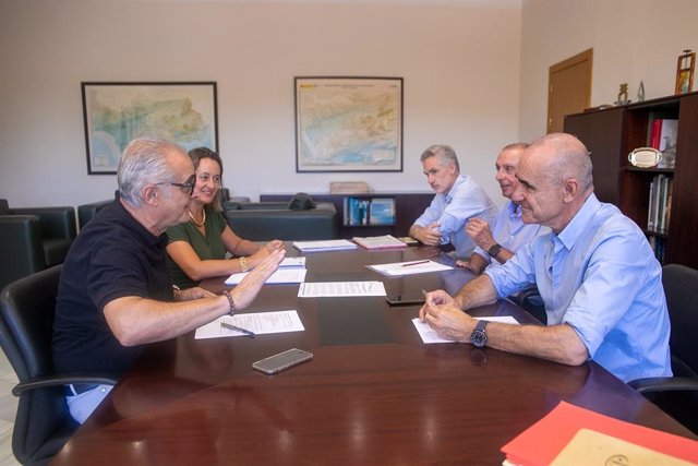 Nota De Prensa Y Foto Reunión Alcalde Y Chg