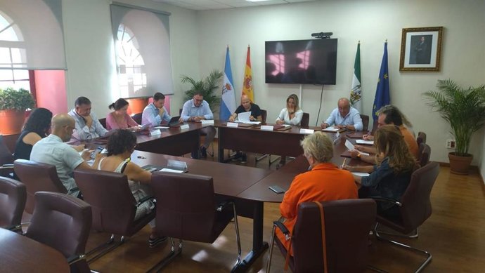 Imagen de la reunión de la Junta de Gobierno Local del Ayuntamiento de Alcalá de Guadaíra celebrada este martes.