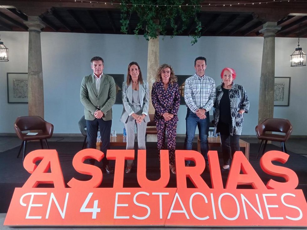 Susana Fernández, en el centro