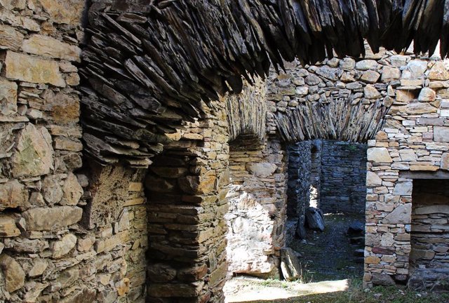 Archivo - Ponferrada y Valle del Silencio, escapada otoñal por el Bierzo leonés