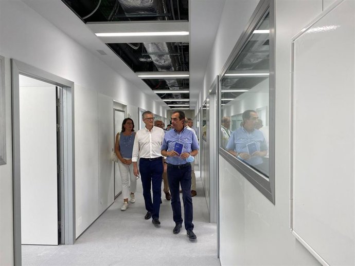 El consejero de Salud, Juan José Pedreño, visitó hoy las obras del nuevo Laboratorio Regional de Salud Pública