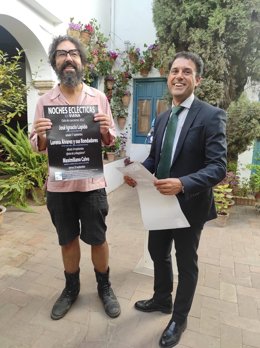 Fernando Vacas y Leopoldo Izquierdo en la presenación de 'Noches Eclécticas' en Viana.