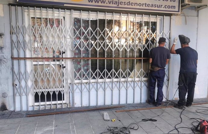 Clausura de un local ocupado en Azuqueca de Henares.