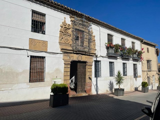 Edificio de Mengíbar objeto de la actuación.