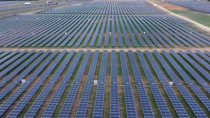 Archivo - Imatge de recurs d'una planta solar