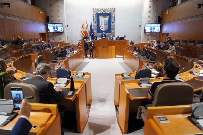Archivo - Foto de archivo del hemiciclo del Palacio de La Aljafería, sede de las Cortes de Aragón.