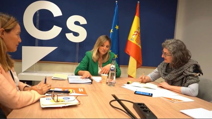 La coordinadora y portavoz de Cs Baleares, Patricia Guasp, se reúne con la eurodiputada Maite Pagaza