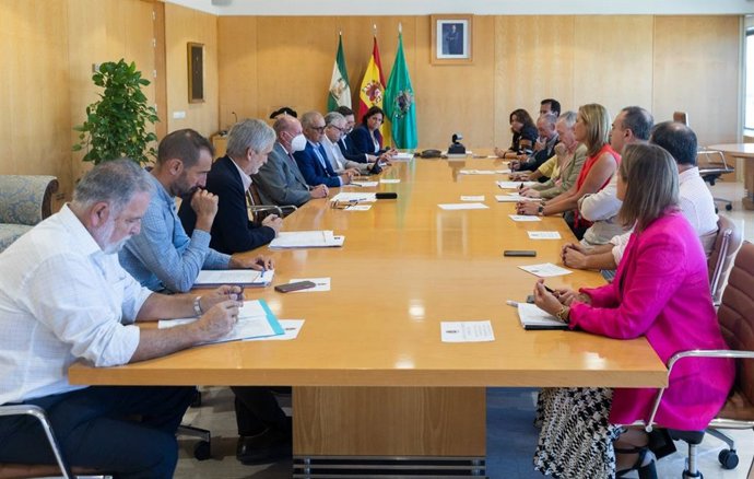 Reunión en la Diputación de Sevilla para analizar la situación derivada de la sequía.