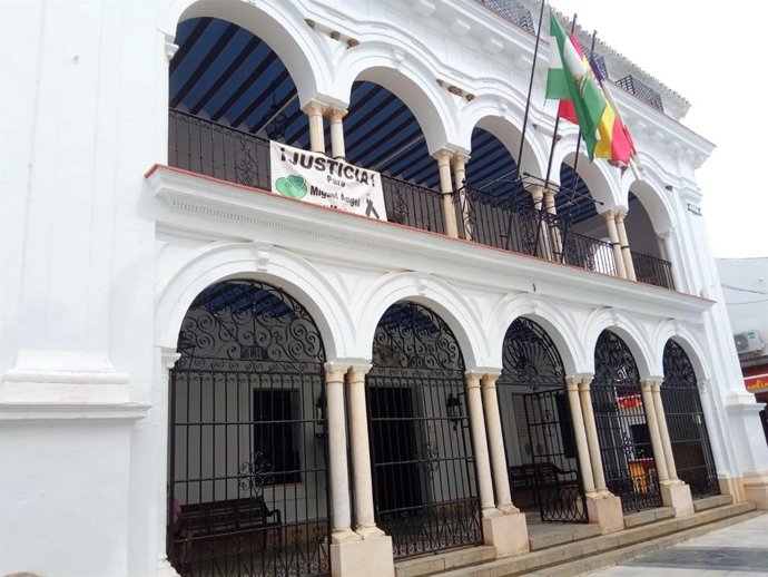 Fachada del Ayuntamiento de Almonte