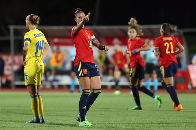Jennifer Hermoso celebra su gol en el España-Ucrania de clasificación para el Mundial de 2023