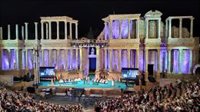 Extremadura celebra el Día de la Comunidad con un acto en la Asamblea y la entrega de Medallas en el Teatro Romano