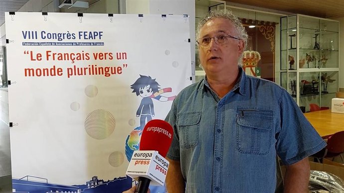 El presidente de la federación que reúne a todas las asociaciones de profesores de francés del territorio nacional, Julián Serrano.