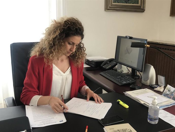 Archivo - La delegada del Gobierno en Cantabria, Ainoa Quiñones