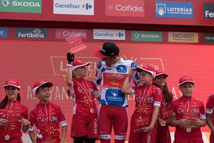 Archivo - Grupo de niños que participaron en la Vuelta Junior Cofidis.