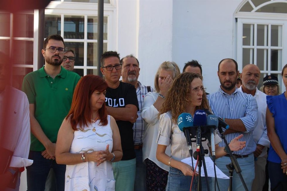 Concentración en Úbeda contra la agresión a una vecina.