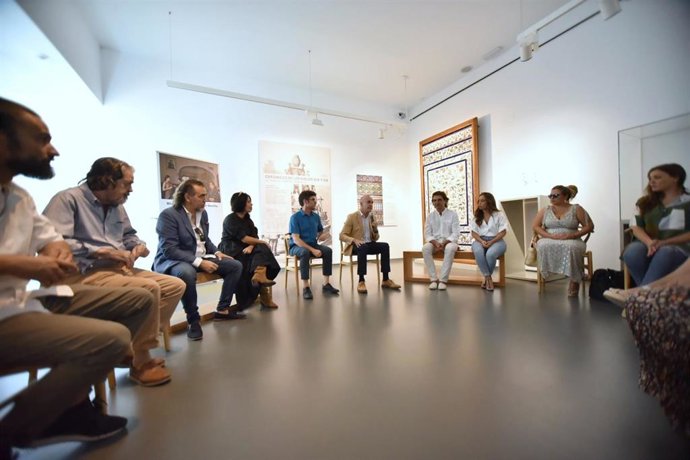 [Sevilla] Nota De Prensa Y Fotografías. Bienal. Teatro Lope De Vega