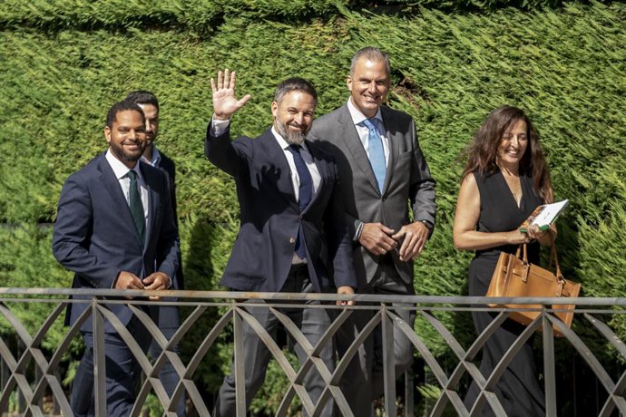 El líder de Vox a Catalunya, Ignacio Garriga; el president de Vox, Santiago Abascal i el secretari general de Vox Javier Ortega Smith