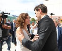 Ayuso destaca que el curso escolar comienza con más profesores, mejor oferta educativa e infraestructuras más modernas