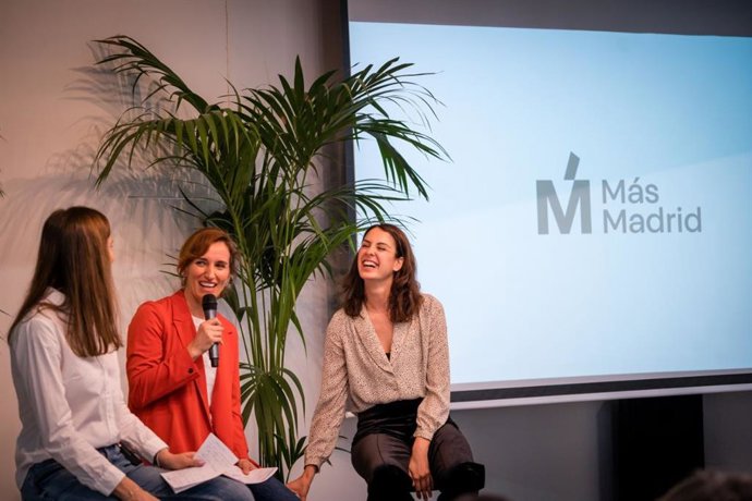 Archivo - La portavoz de Más Madrid en la Asamblea, Mónica García, y su homóloga en el Ayuntamiento, Rita Maestre