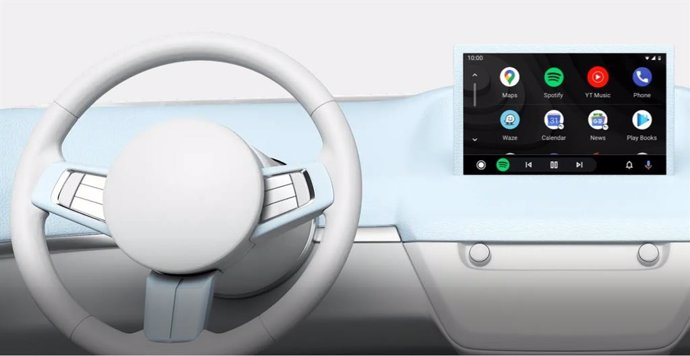 Imagen de la aplicación Android Auto de Google siendo desplegada en un vehículo.