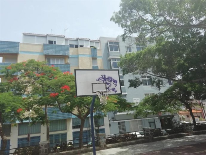 Archivo - Cancha deportiva en Santa Cruz de Tenerife