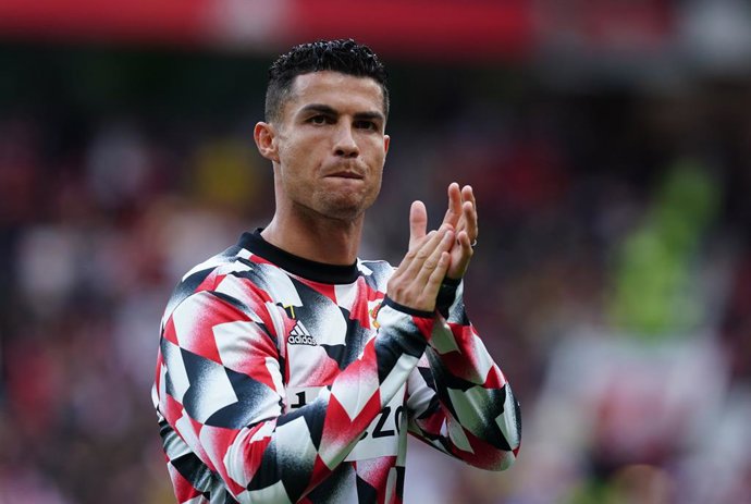 04 September 2022, United Kingdom, Manchester: Manchester United's Cristiano Ronaldo warms up prior to the start of the English Premier League soccer match between Manchester United and Arsenal at Old Trafford. Photo: Martin Rickett/PA Wire/dpa