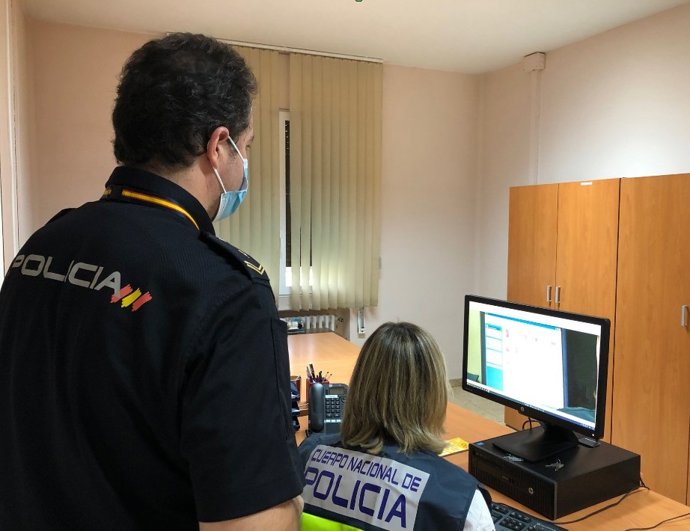 Agentes de la Policía Nacional