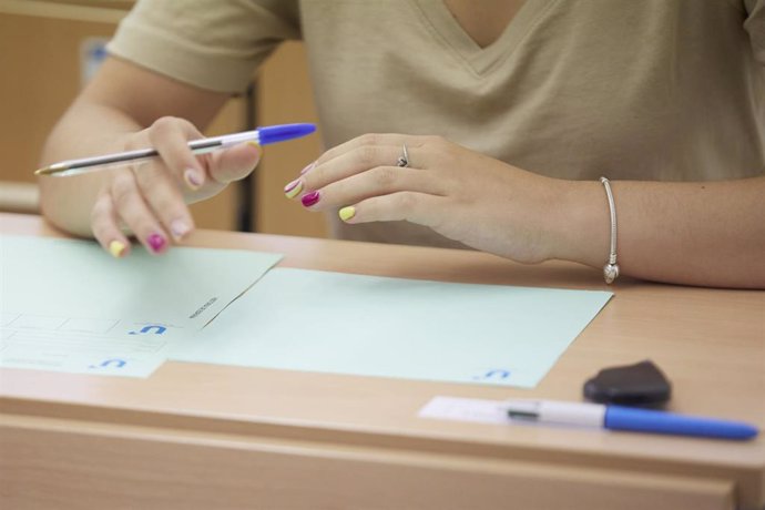 Archivo - Estudiante en la Universidad de Sevilla.